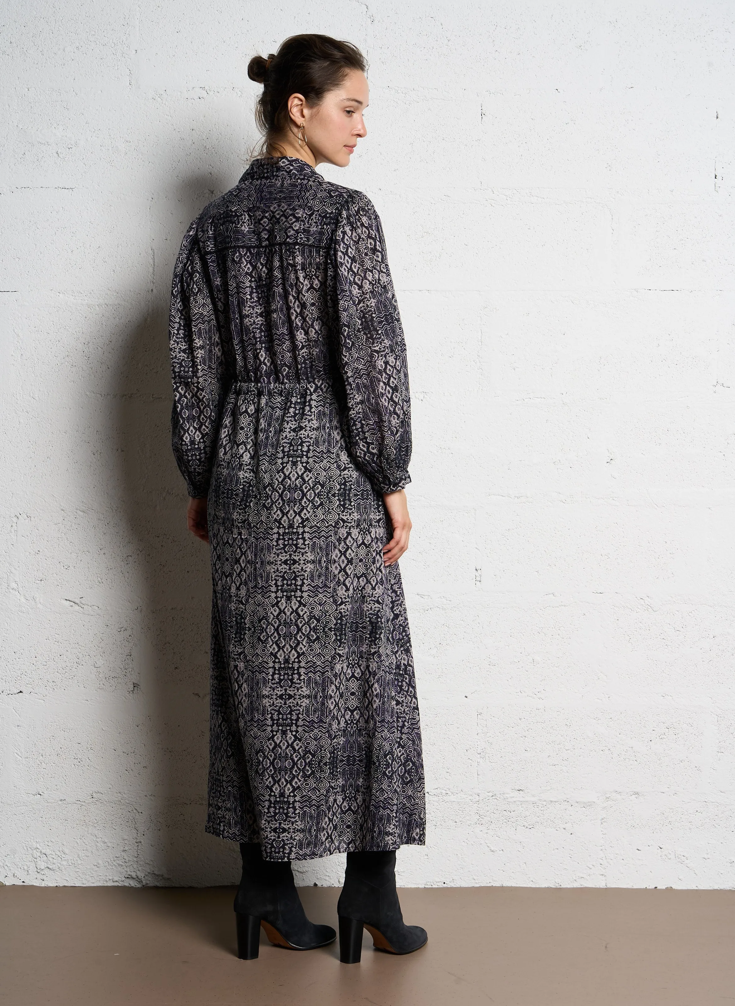 ANA - Vestido camisero holgado estampado de algodón en negro