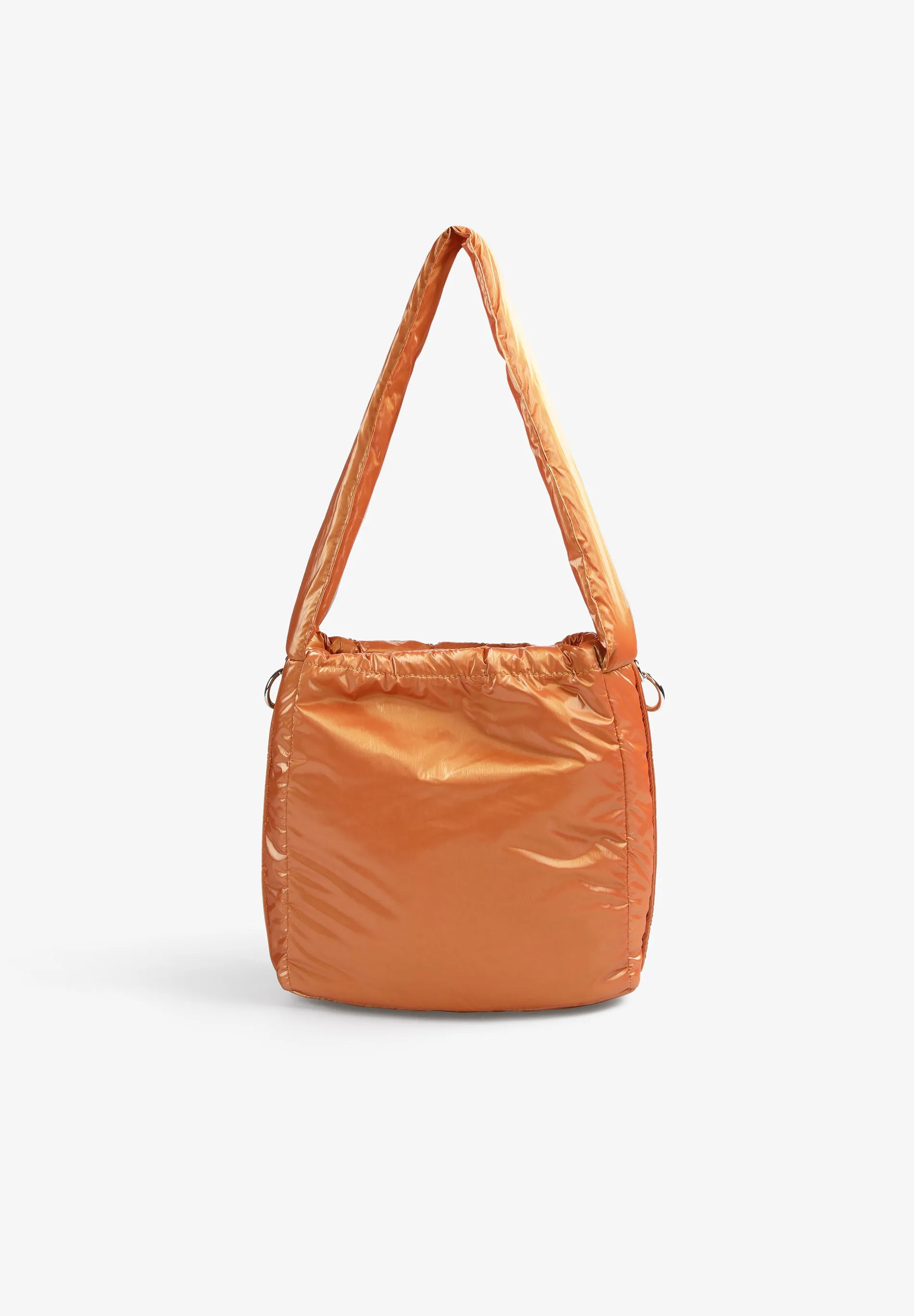 BOLSO BUCKET ACOLCHADO