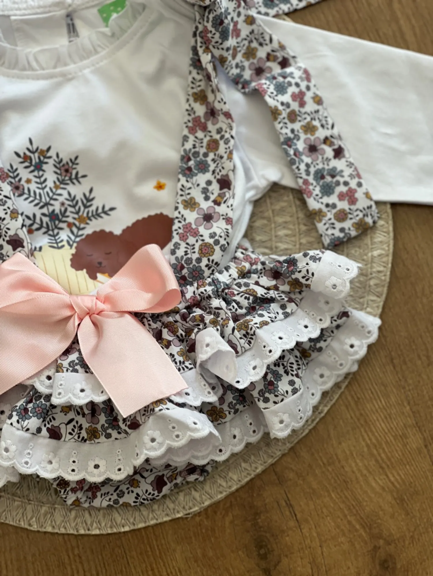 Conjunto camiseta y braguita familia perrito de Pio Pio