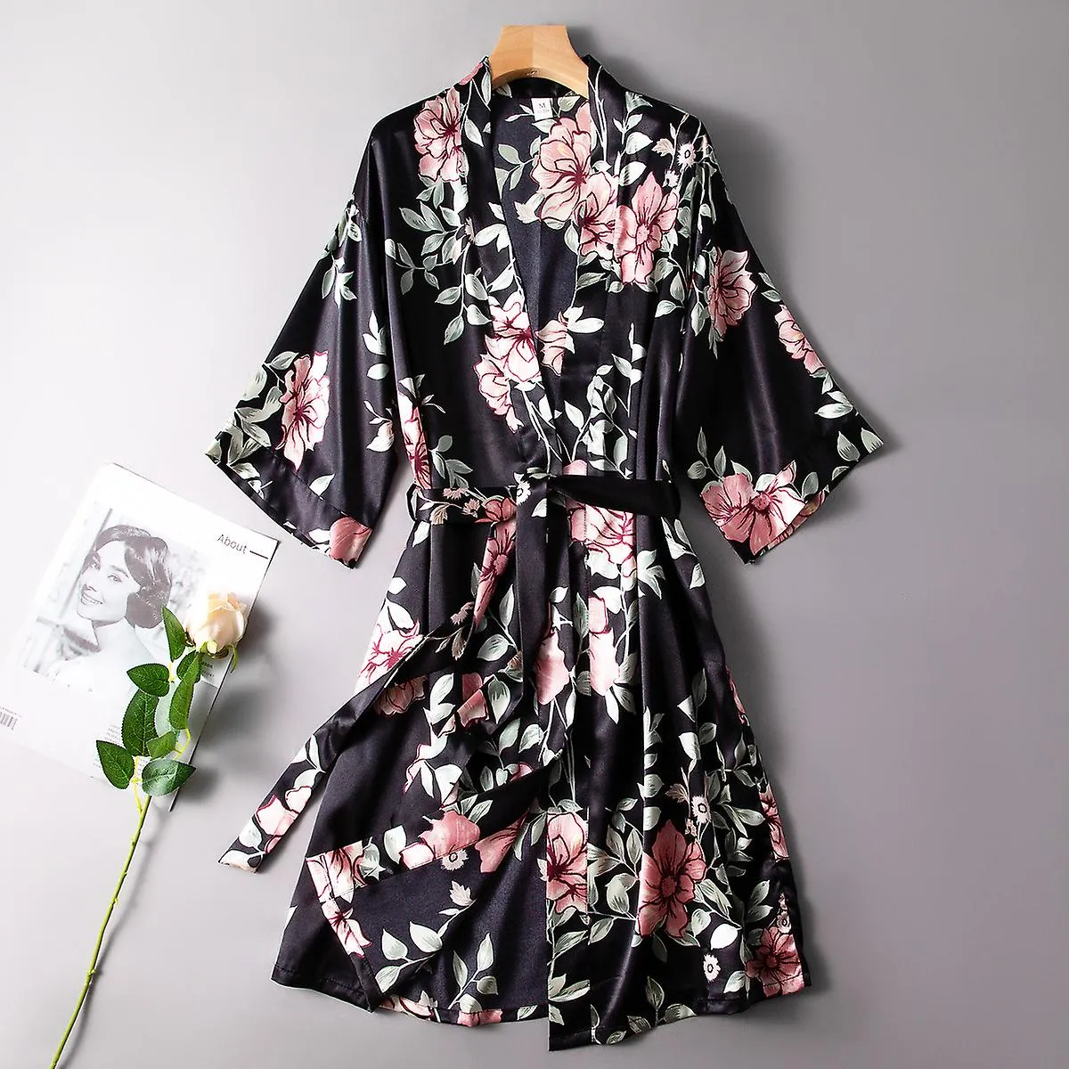 Women's Robe Silk Pajamas Women's Summer Bathrobe Pyjamas Autumn Bathing Suit Female Sleepwear Robes 2022 Clothes