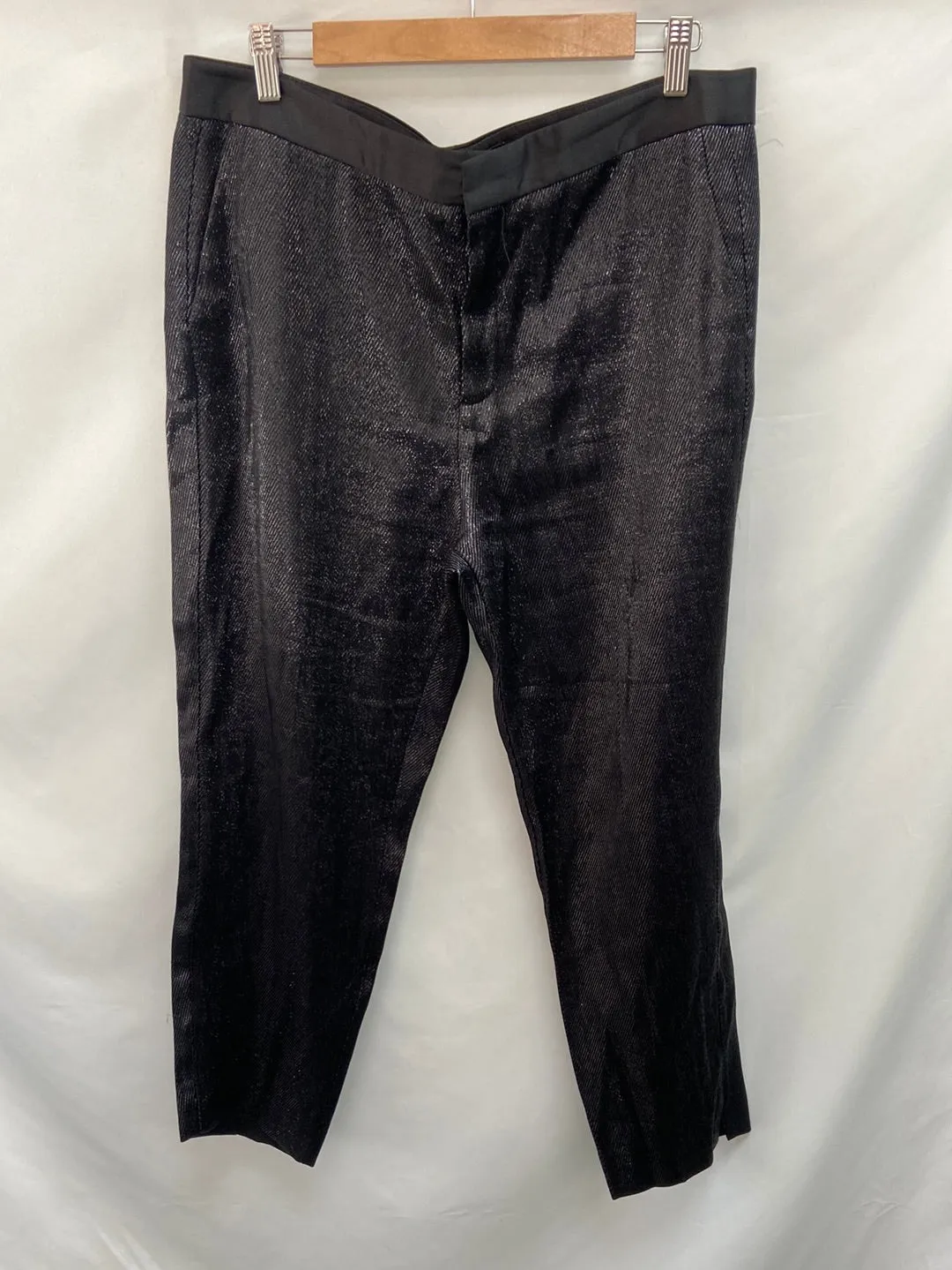 ZARA. Pantalones hilos plata satinados T.42